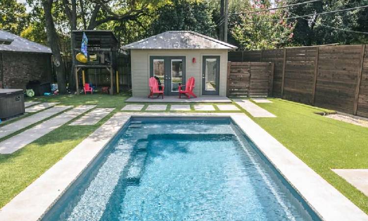 Advantage Of Artificial Grass In Poolside