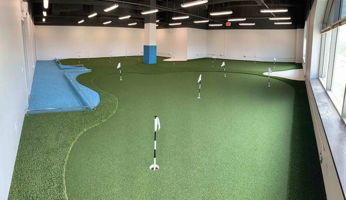 Indoor golf field